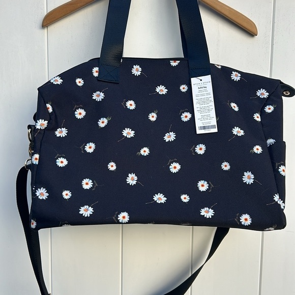 New With Tags Alice + Olivia By Stacey Bendet Daisy Print Duffel Bag Cottagecore - Picture 4 of 8